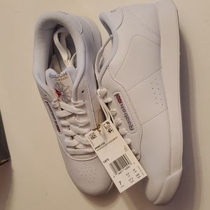 Women's rebok princess training shoes New inbox.